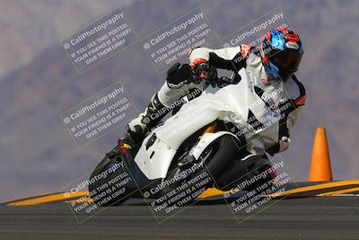 media/Oct-03-2022-Moto Forza (Mon) [[5f077a3730]]/Intermediate Group/Session 4 (Turn 9)/